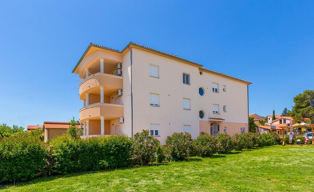 מדולין Apartments Cukon מראה חיצוני תמונה
