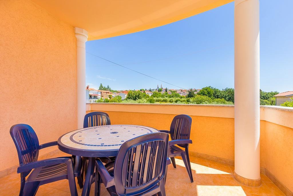 מדולין Apartments Cukon מראה חיצוני תמונה